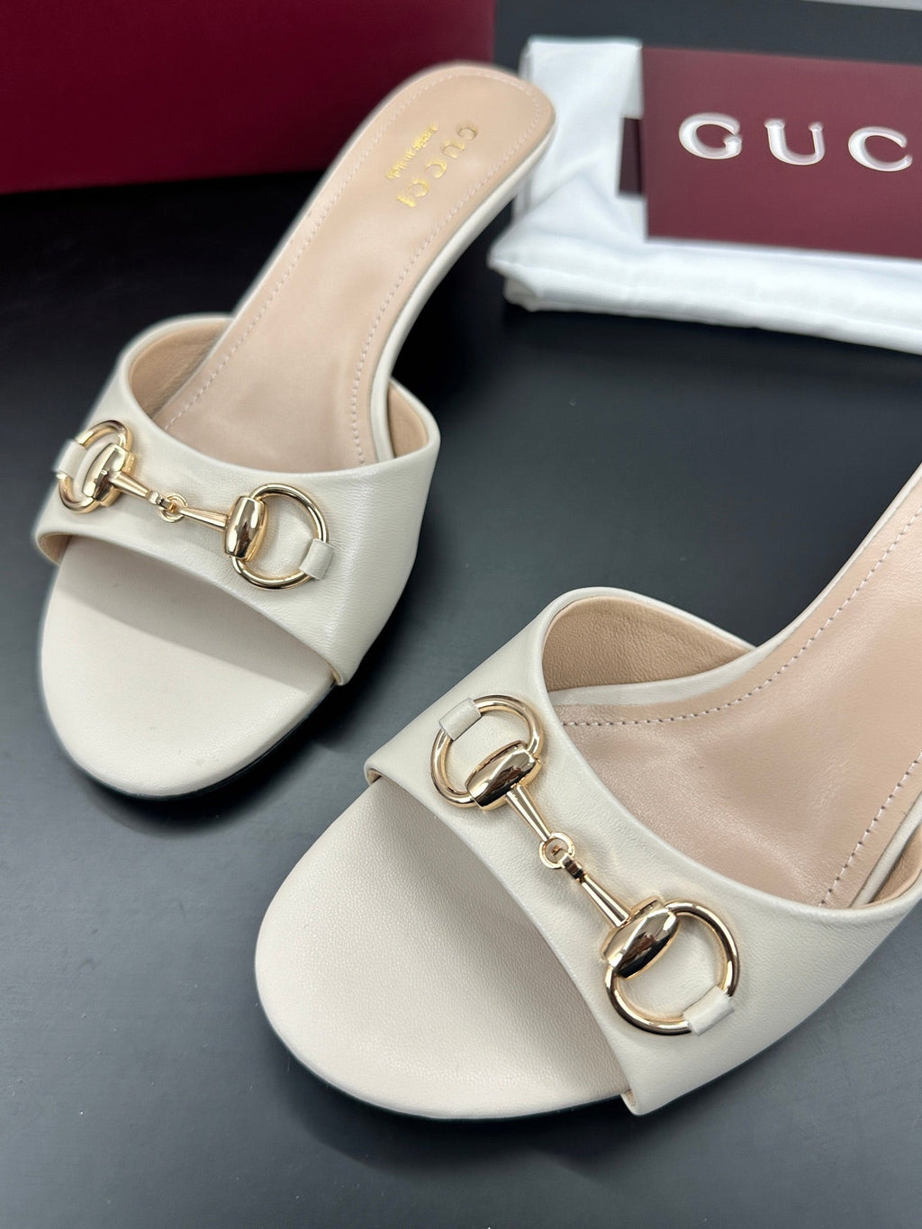 GUCCI 26S HIGH-HEELED SANDALS 50 MM IN CREAM WHITE CALFSKIN