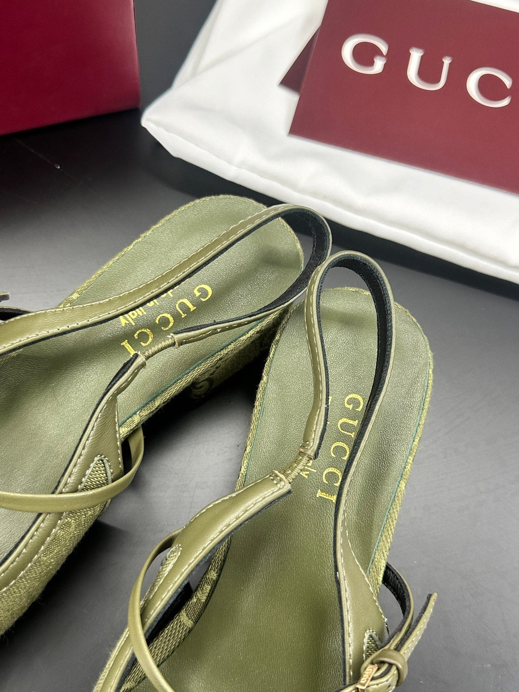 GUCCI 26S SLINGBACK 25 MM IN MOSS GREEN CANVAS