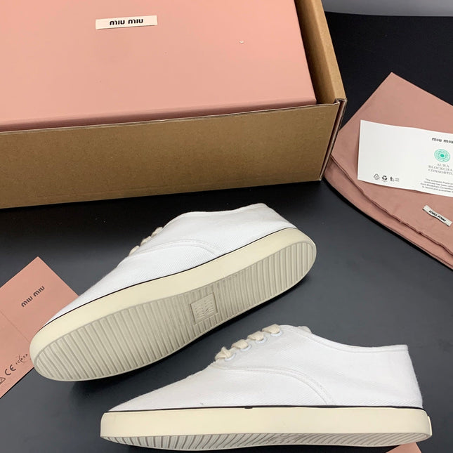 MIUMIU 26S LACE UP SNEAKERS IN WHITE CANVAS RUBBER SOLE