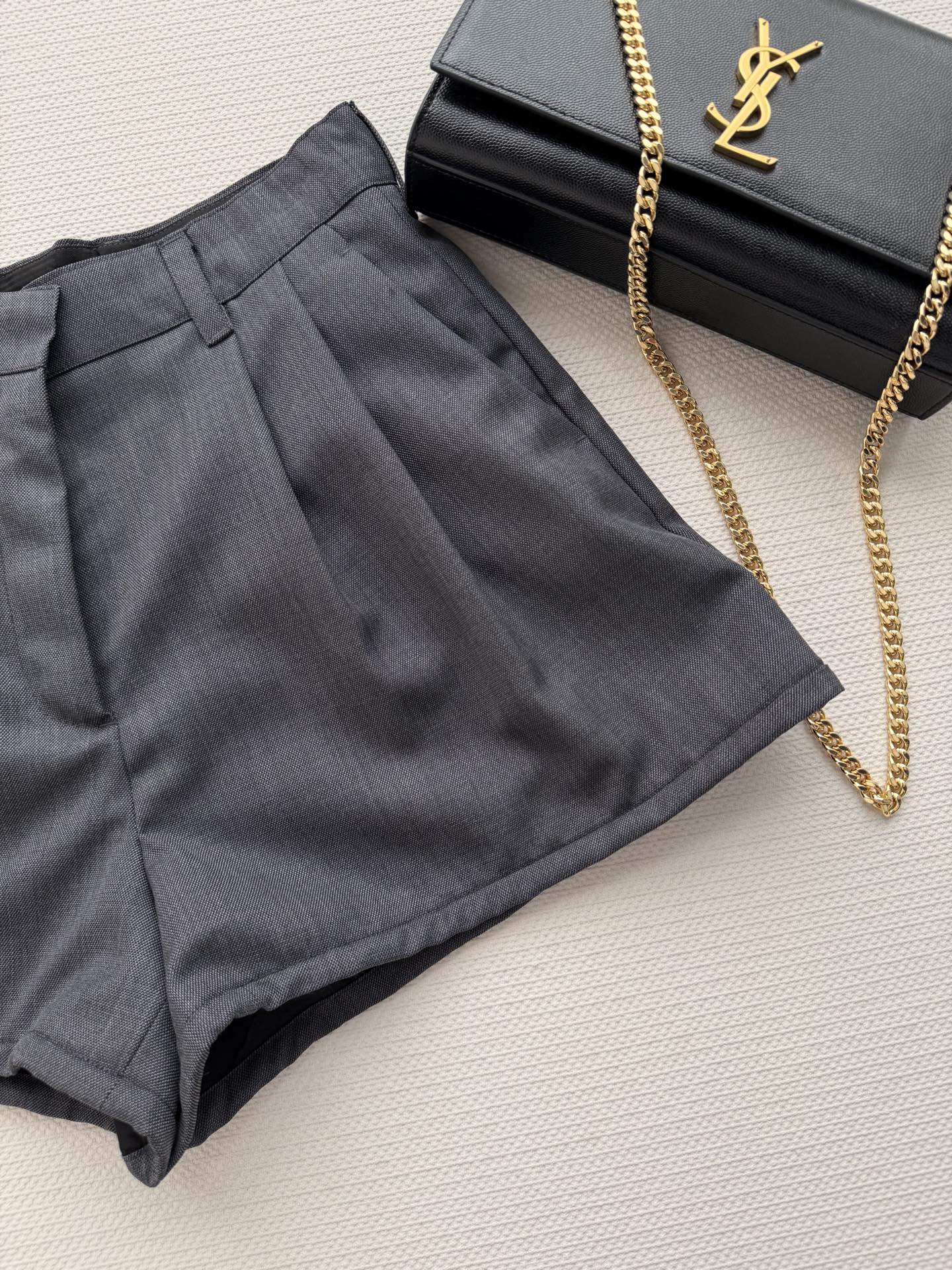 PRADA 26S SHORTS 760