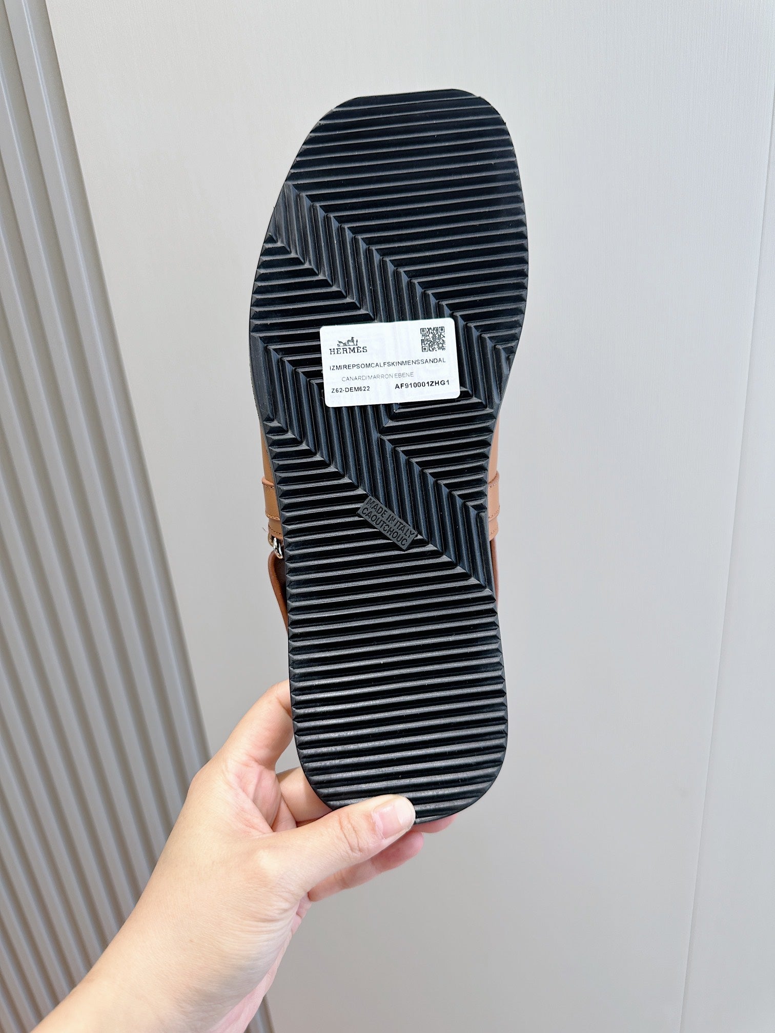 HM HENRIO FLAT SANDAL CARAMEL CALFSKIN