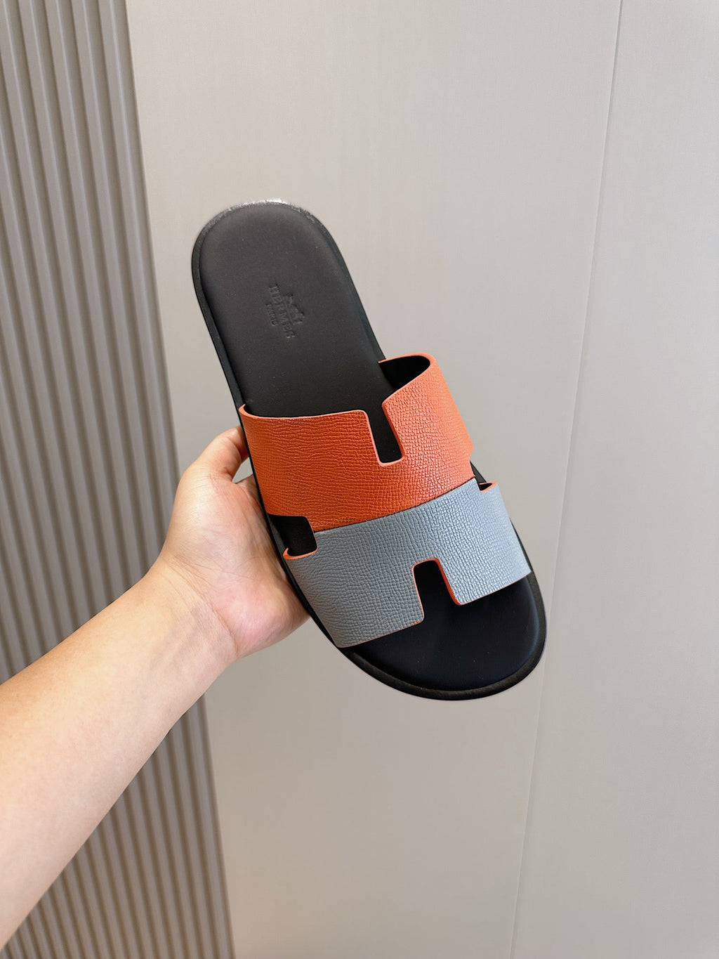 HM IZMIR SANDAL FIRE AND SKY CALFSKIN