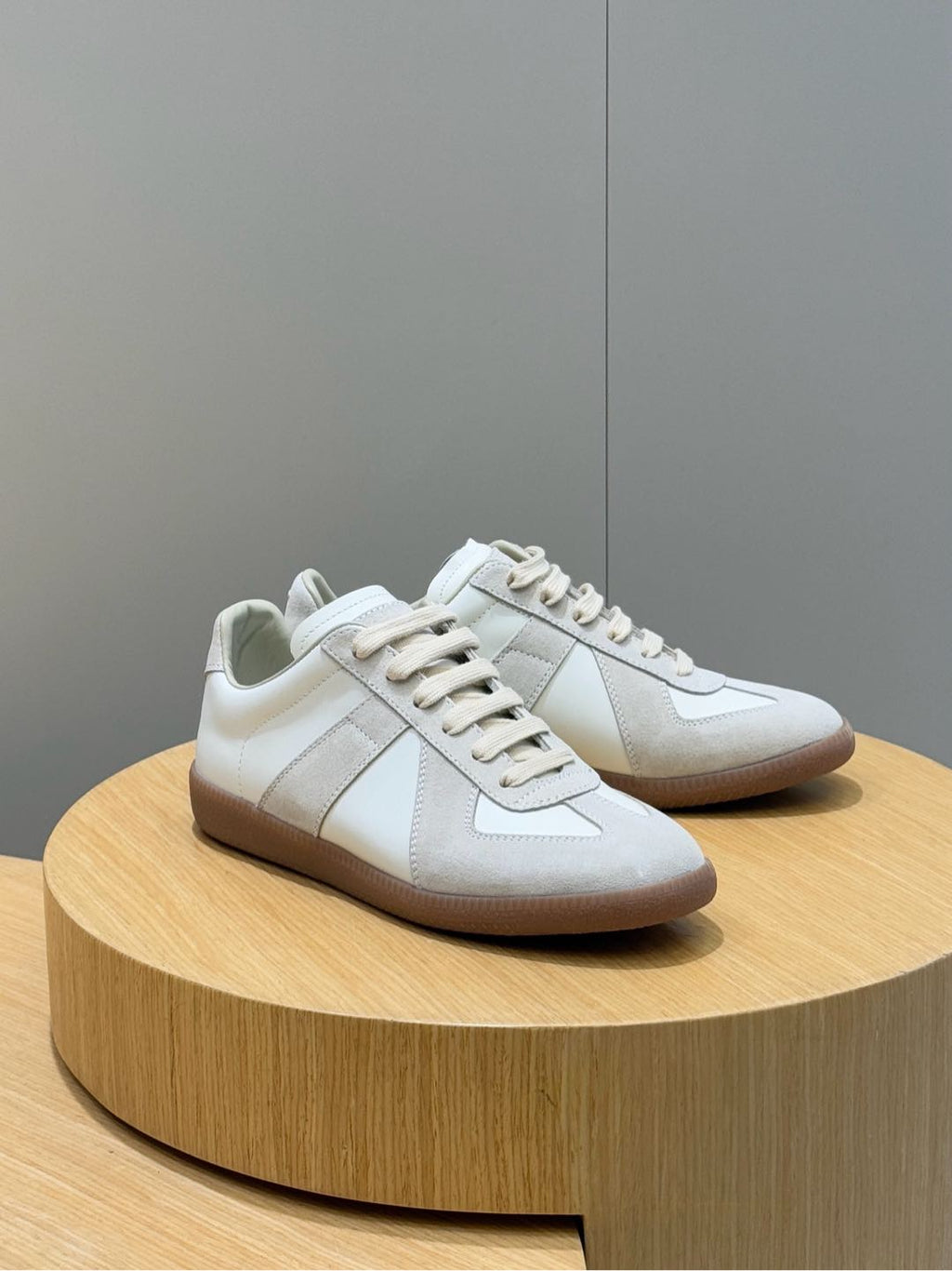MM SNEAKER IN WHITE SUEDE GREY PATCHWORK CALFSKIN