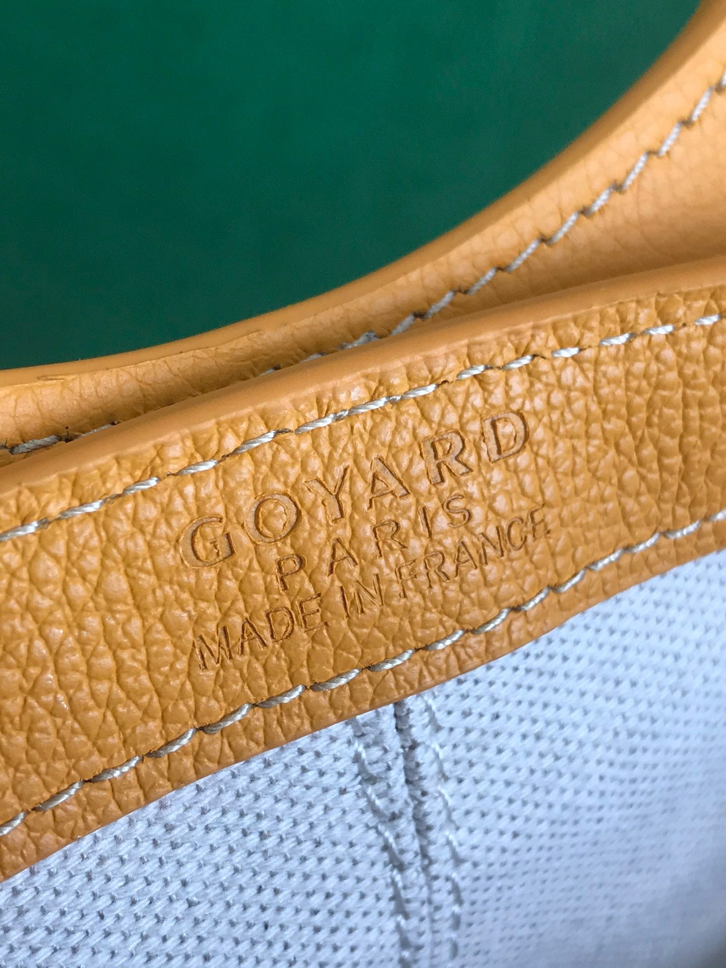 GOYA 26S BELUGA MINI BAG 23CM IN HONEY YELLOW GOYARDINE CANVAS AND CALFSKIN