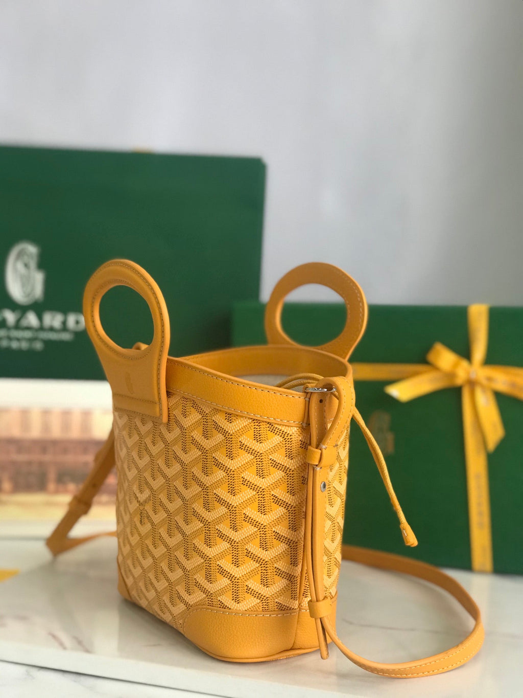 GOYA 26S BELUGA MINI BAG 23CM IN HONEY YELLOW GOYARDINE CANVAS AND CALFSKIN