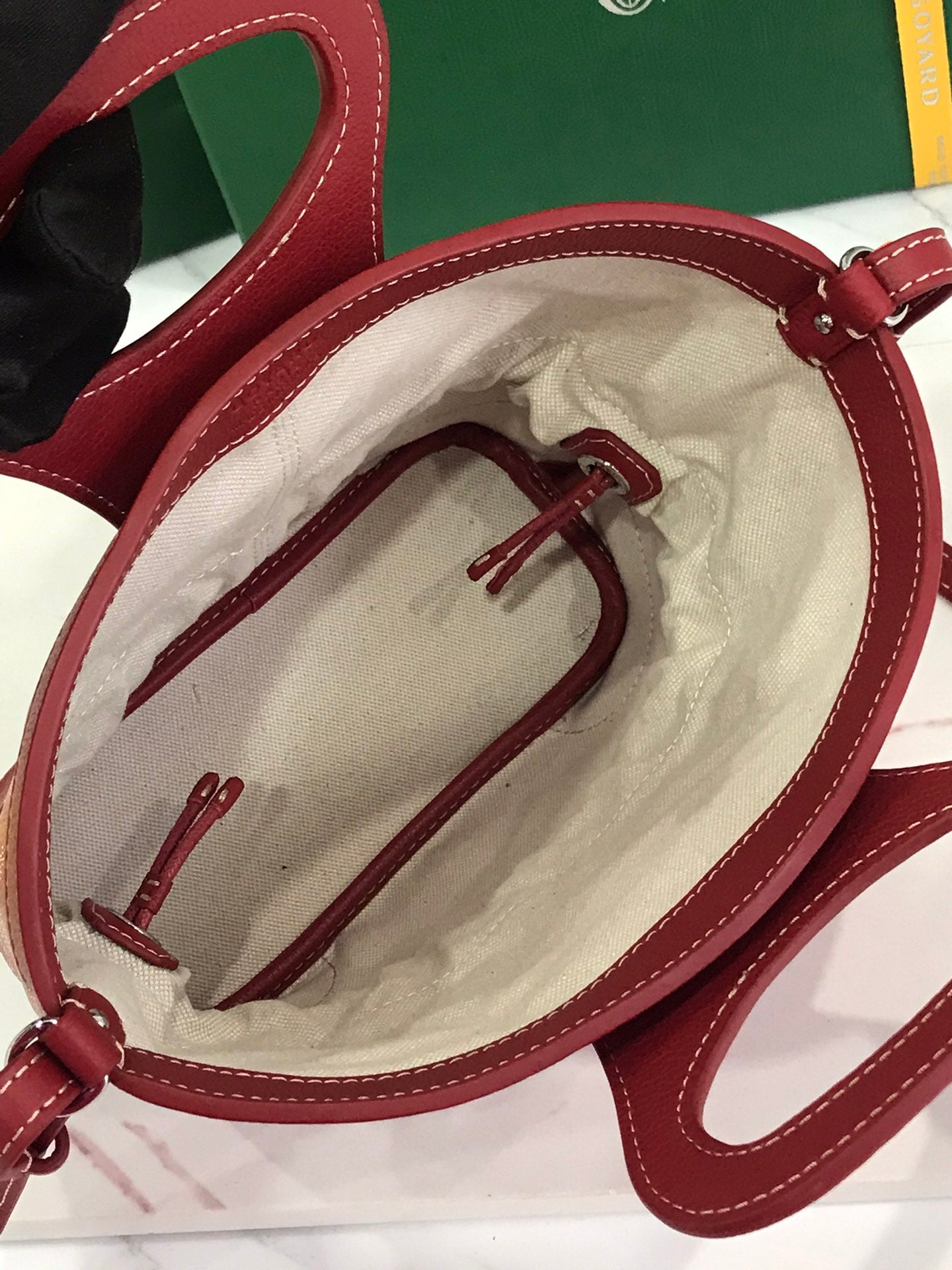GOYA 26S BELUGA MINI BAG 23CM IN DARK RED GOYARDINE CANVAS AND CALFSKIN