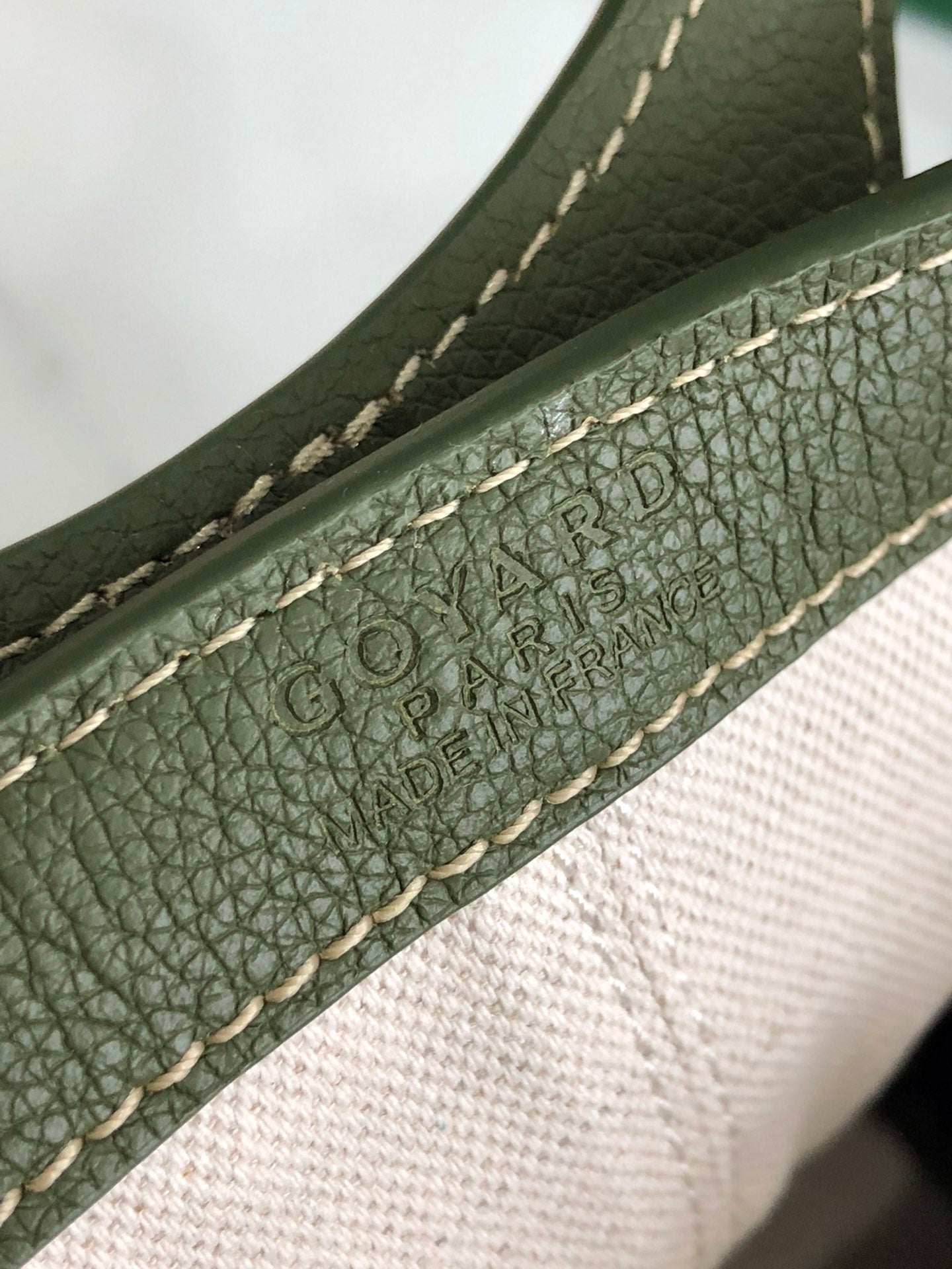 GOYA 26S BELUGA MINI BAG 23CM IN DARK OLIVE GREEN GOYARDINE CANVAS AND CALFSKIN