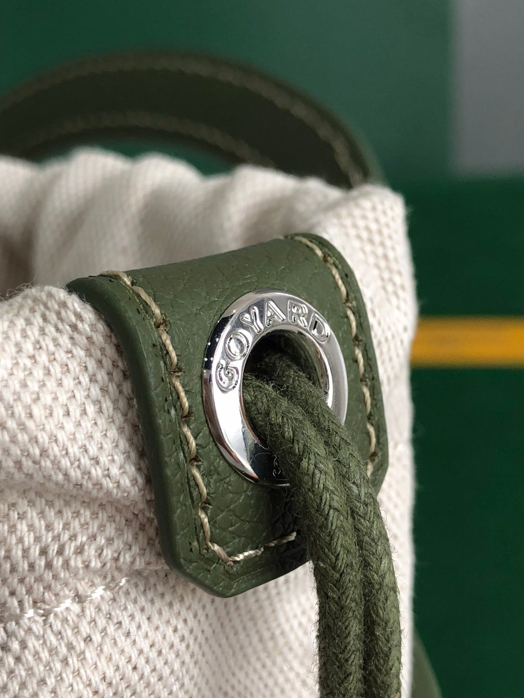 GOYA 26S BELUGA MINI BAG 23CM IN DARK OLIVE GREEN GOYARDINE CANVAS AND CALFSKIN