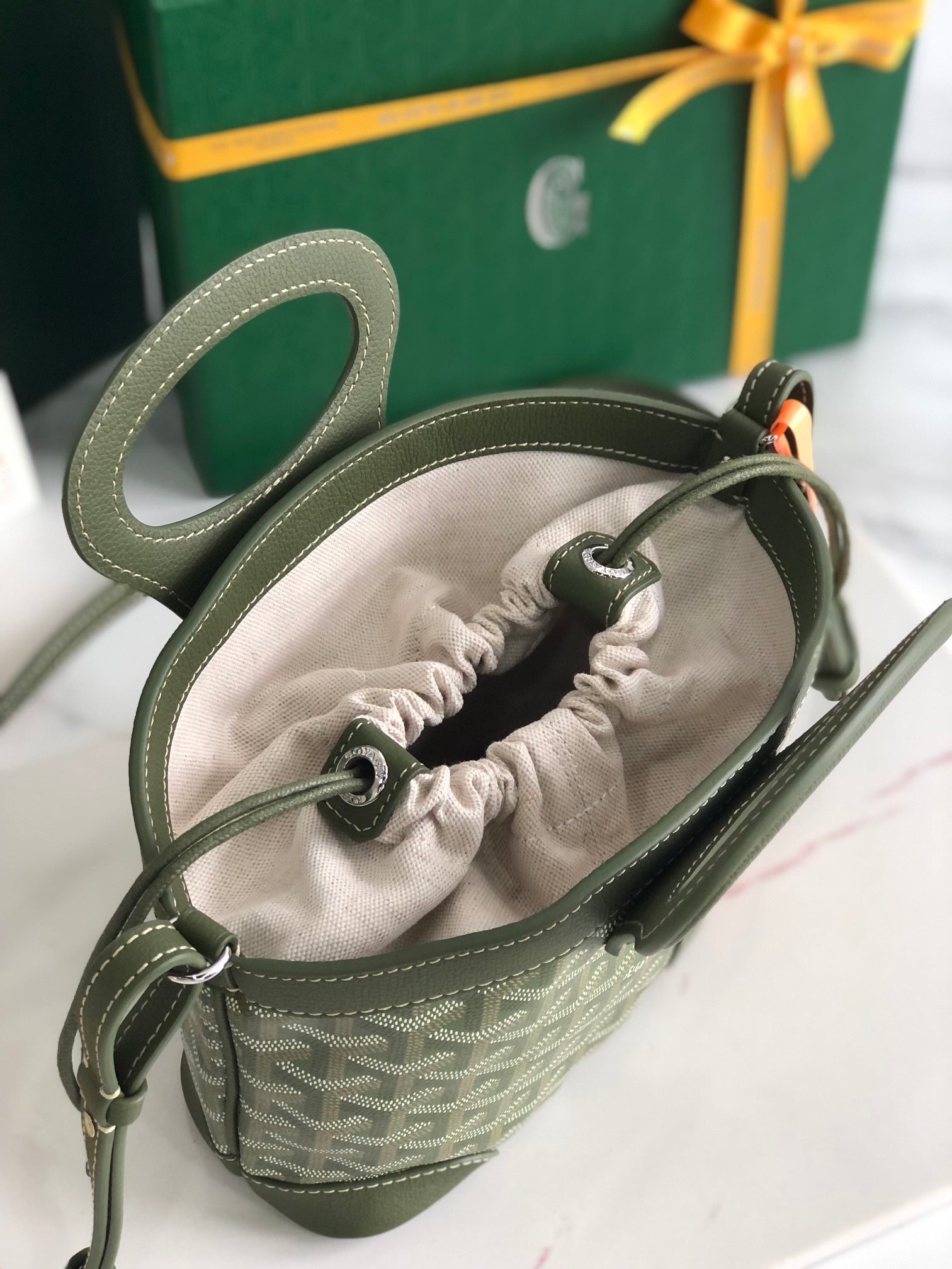 GOYA 26S BELUGA MINI BAG 23CM IN DARK OLIVE GREEN GOYARDINE CANVAS AND CALFSKIN