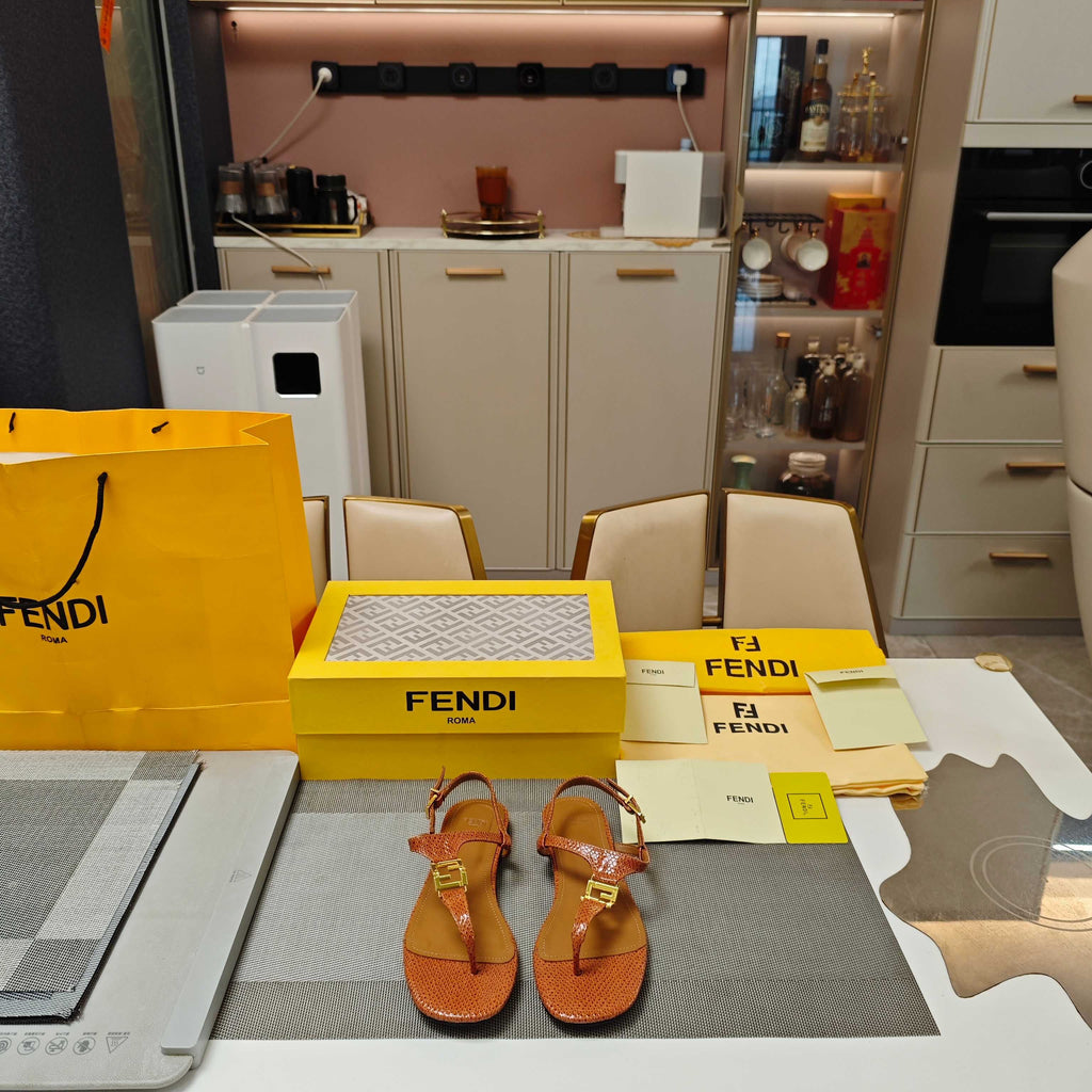 FENDI 26S FLIP-FLOP SANDALS IN LIGHT BROWN CALFSKIN