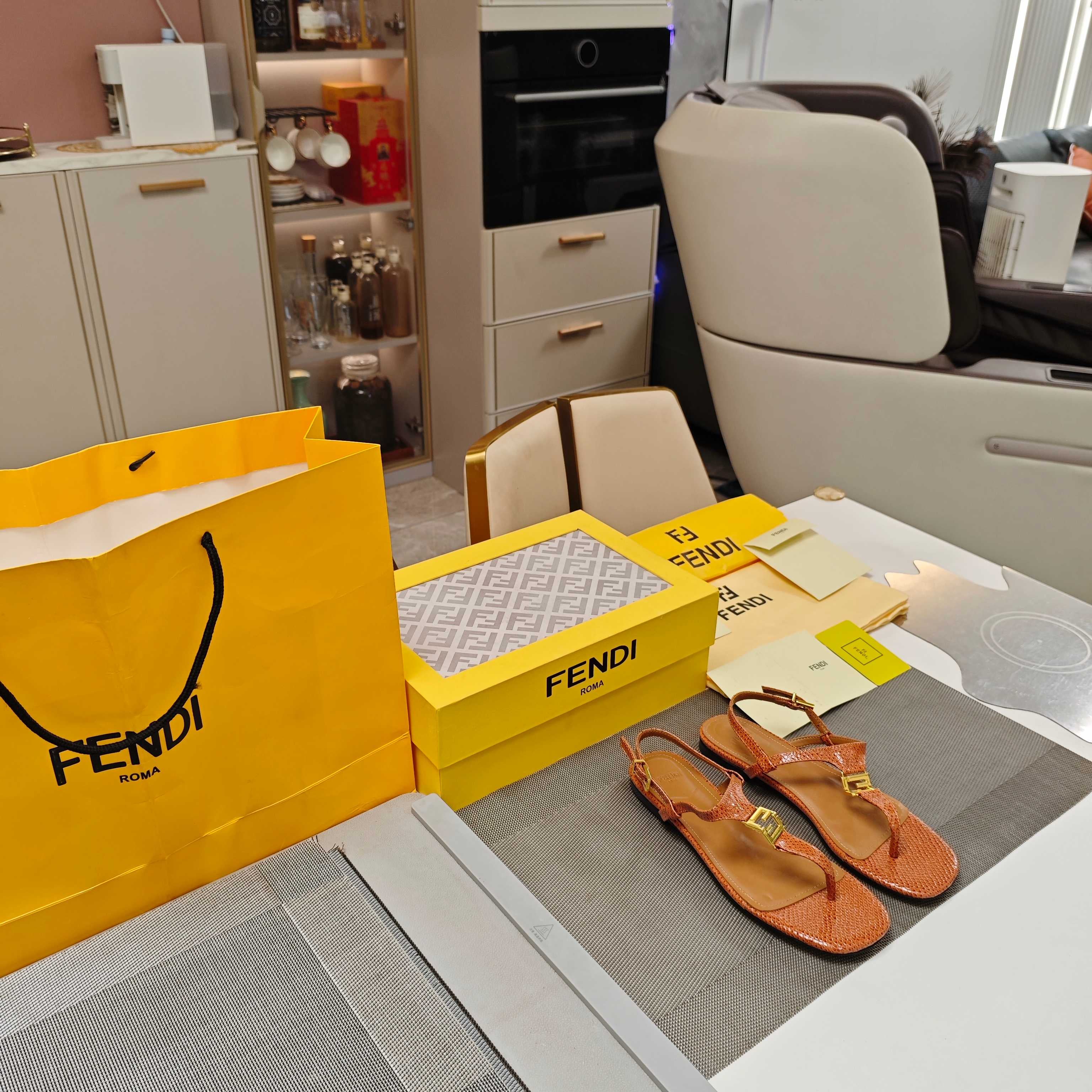 FENDI 26S FLIP-FLOP SANDALS IN LIGHT BROWN CALFSKIN