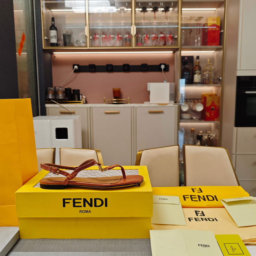 FENDI 26S FLIP-FLOP SANDALS IN LIGHT BROWN CALFSKIN