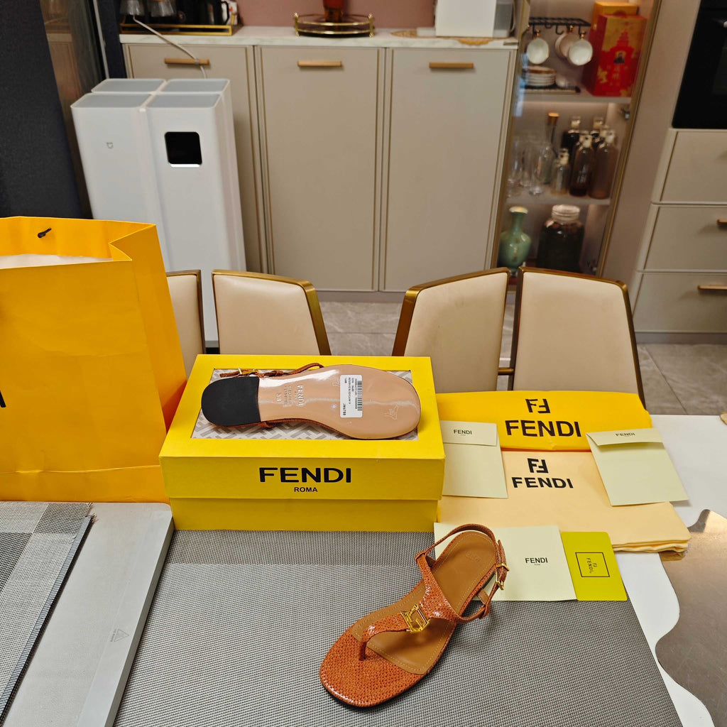 FENDI 26S FLIP-FLOP SANDALS IN LIGHT BROWN CALFSKIN