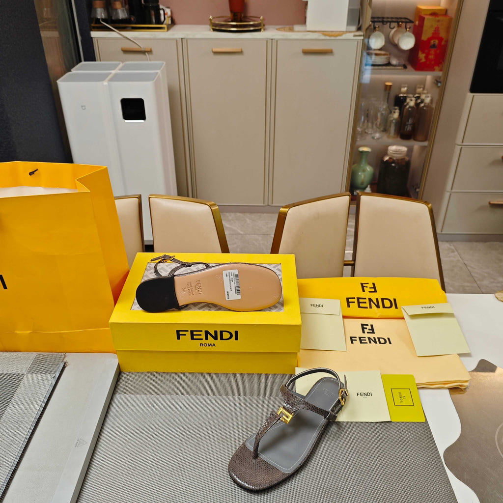 FENDI 26S FLIP-FLOP SANDALS IN DARK GREY CALFSKIN