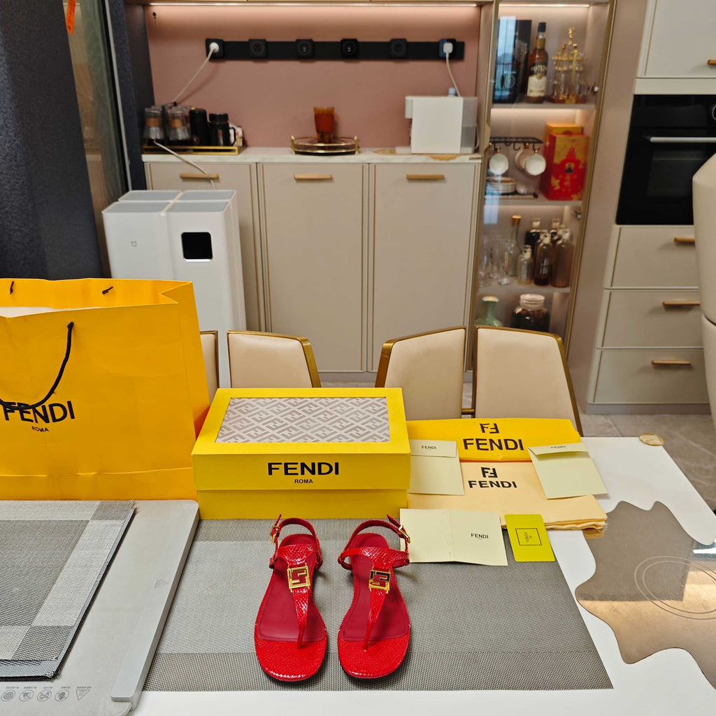 FENDI 26S FLIP-FLOP SANDALS IN RED CALFSKIN