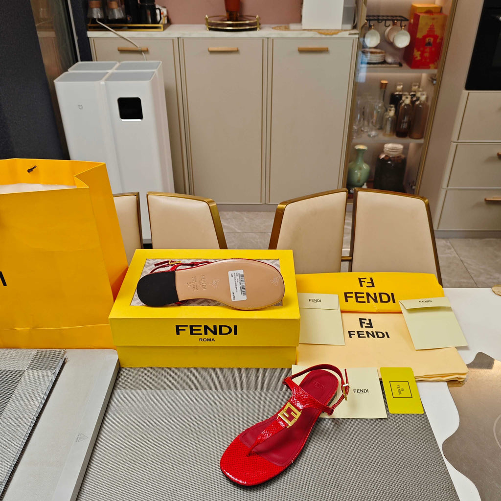 FENDI 26S FLIP-FLOP SANDALS IN RED CALFSKIN