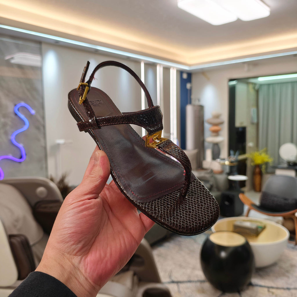 FENDI 26S FLIP-FLOP SANDALS IN CHOCOLATE BROWN CALFSKIN