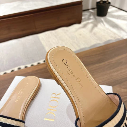 DWAY SLIDES IN BEIGE AND NAVY BLUE TECHNICAL FABRIC