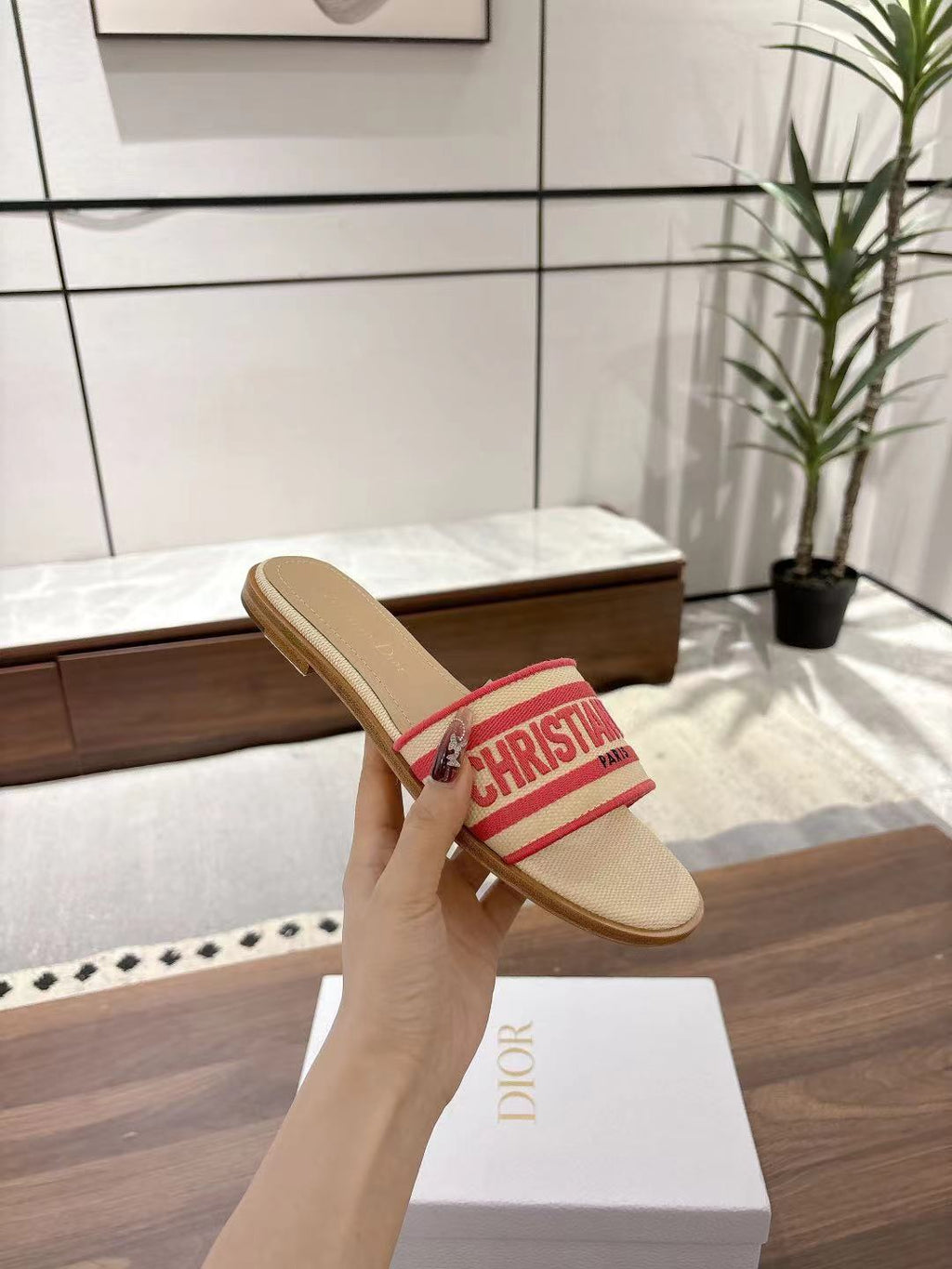 DWAY SLIDES IN BEIGE AND RED TECHNICAL FABRIC