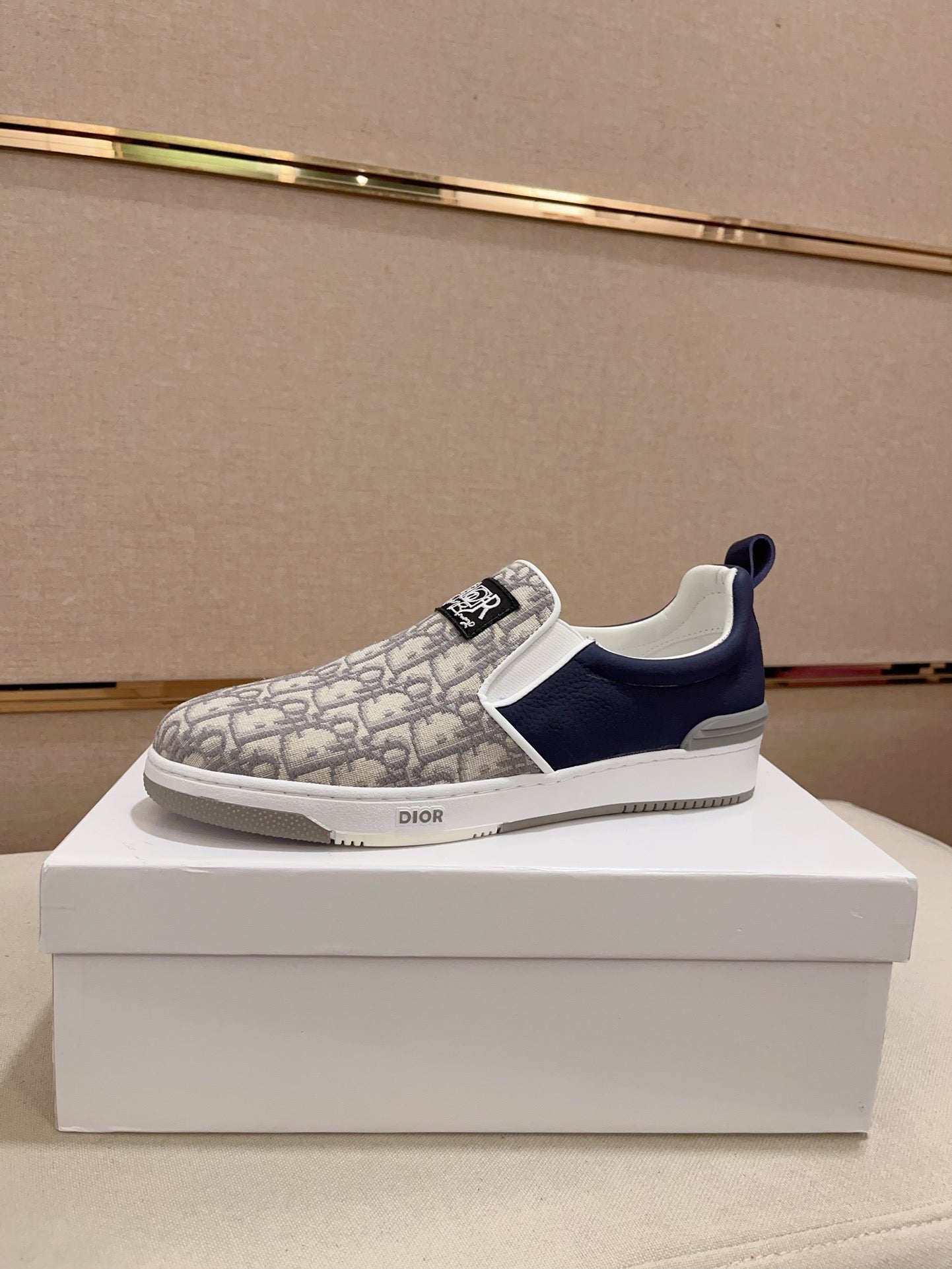 CD SOLAR SLIP-ON NAVY AND IVORY JACQUARD