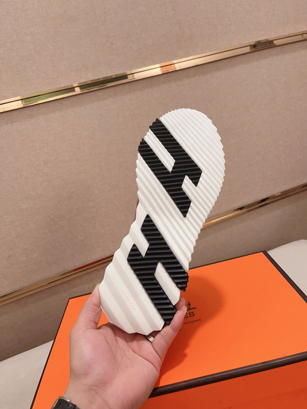 HM BOUNCING SNEAKER BLACK AND BROWN CALFSKIN