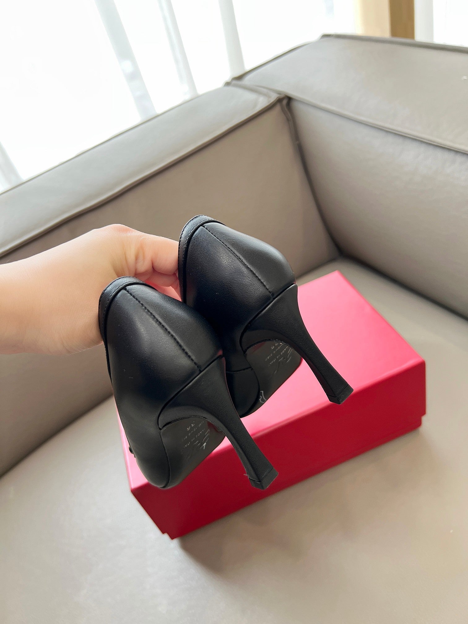 TROMPETTE BALLERINAS PUMPS IN BLACK SHINY CALFSKIN GOLD BUCKLE