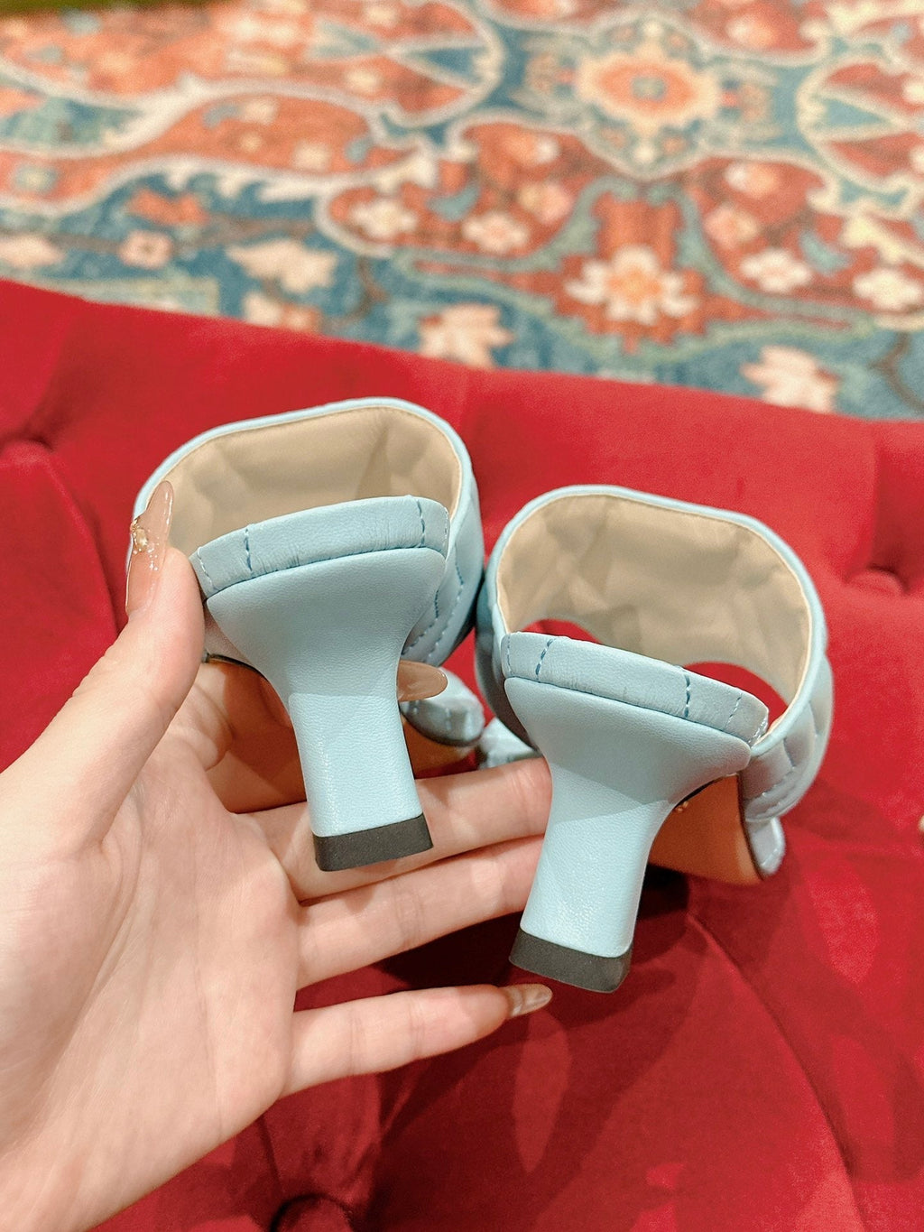 HIGH THONG MULE 55MM IN SKY BLUE CALFSKIN WITH GOLD HARDWARE