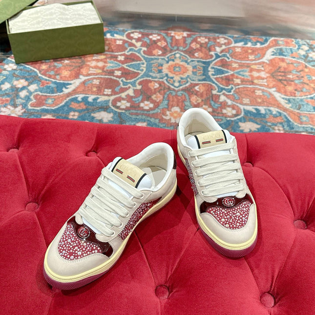 GUCCI 26S SCREENER SNEAKER IN BEIGE SUEDE MIX DARK RED CANVAS