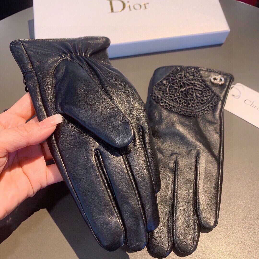 GLOVES WITH LACE TRIM IN BLACK LAMBSKIN 146816