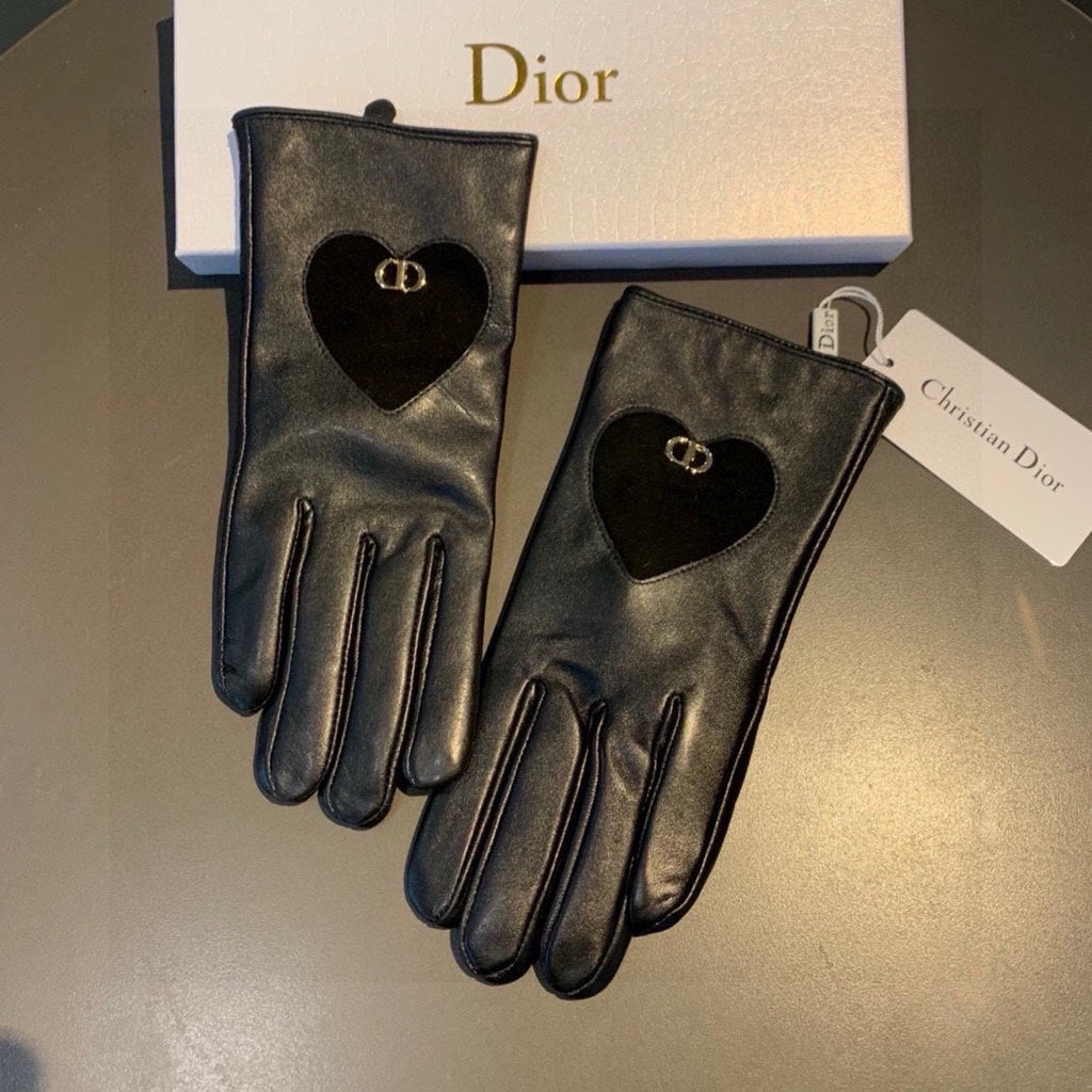 GLOVES WITH HEART ICON IN BLACK LAMBSKIN 378834