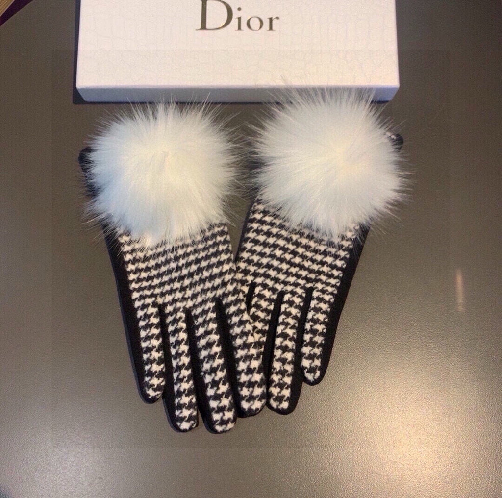 CD WOOL GLOVES WITH FOX FUR BALL BLACK MIX WHITE 397065