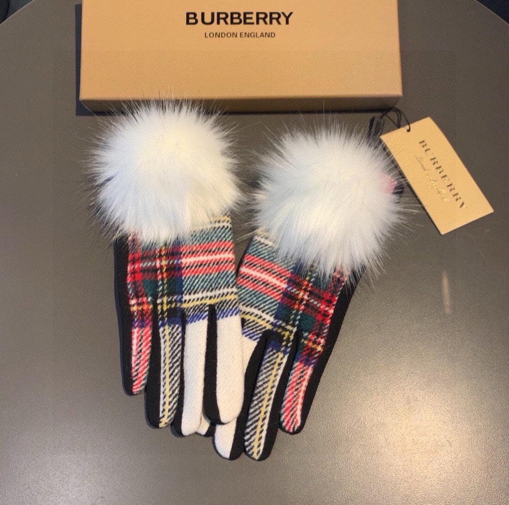 LINED GLOVES IN COLORFUL WOOL AND RABBIT FUR 432650