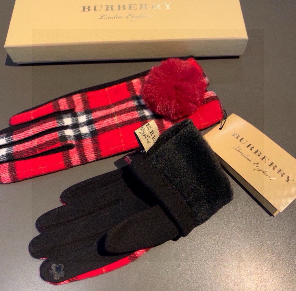 GLOVES IN CHERRY RED AND BLACK WOOL WITH RABBIT FUR 448247