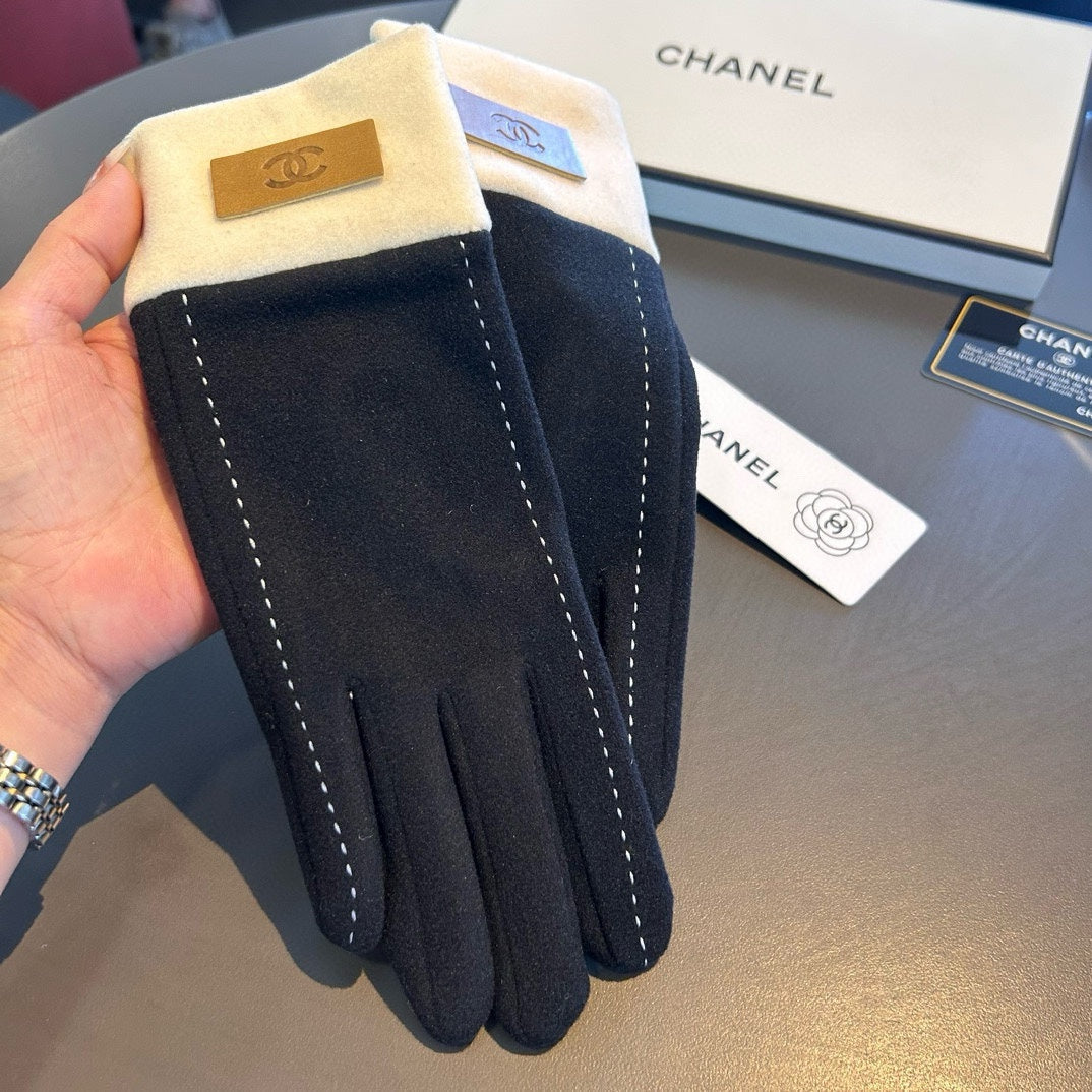 GLOVES IN BLACK WOOL 462254