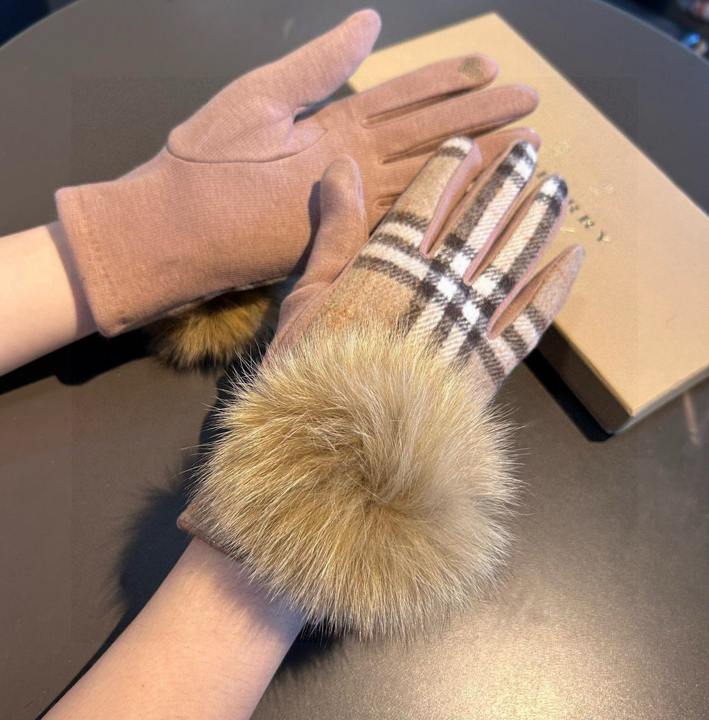 GLOVES IN COLORFUL WOOL AND RABBIT FUR 462256