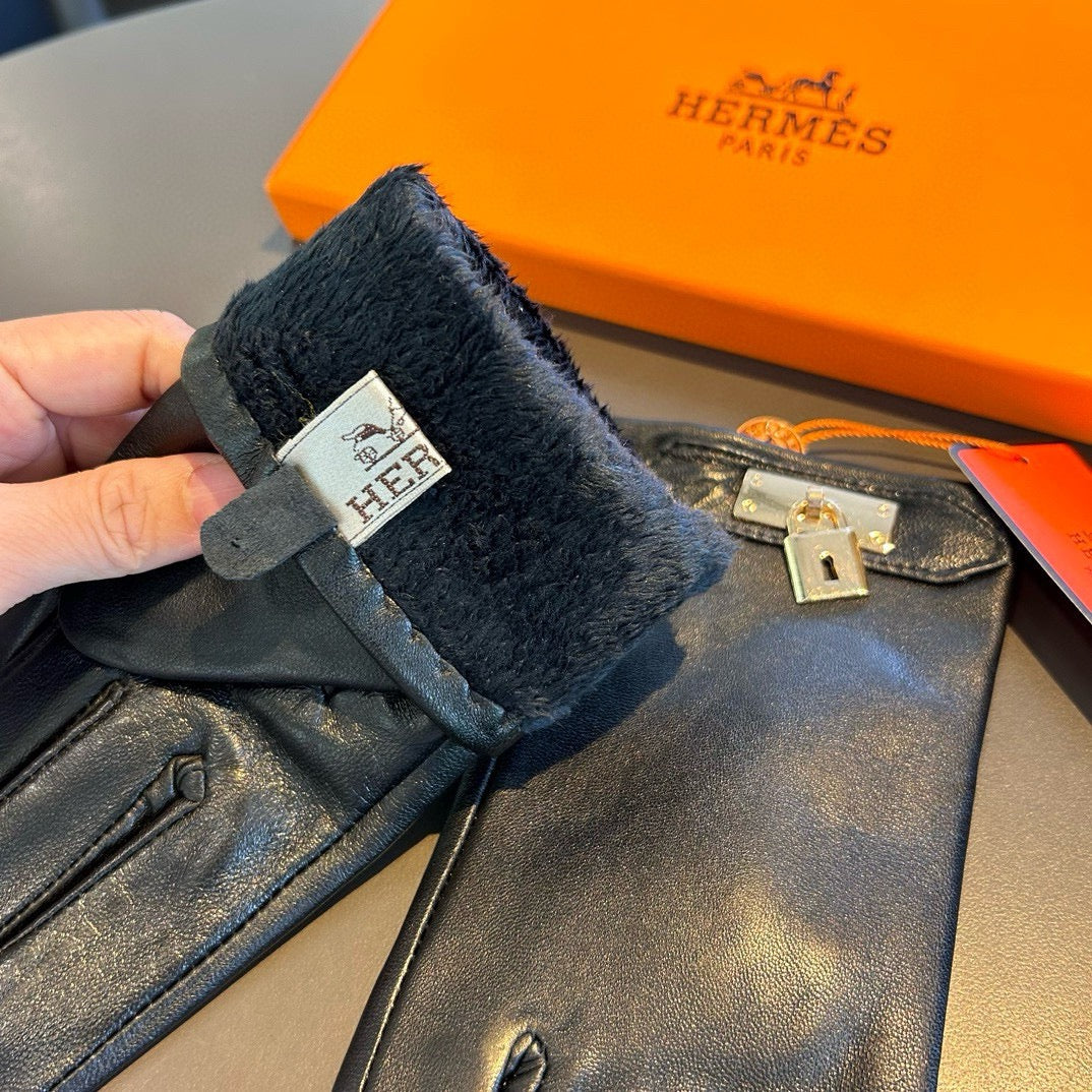 GLOVES WITH LOCK HARDWARE IN BLACK LAMBSKIN 463858