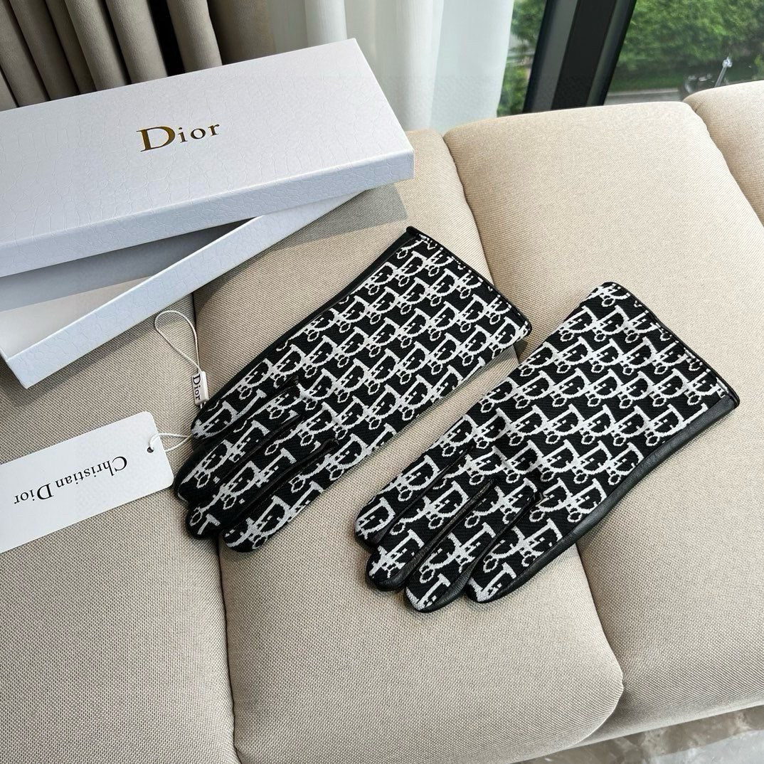TOUCHSCREEN GLOVES IN BLACK MIX WHITE LAMBSKIN AND MONOGRAM JACQUARD FABRIC 465792