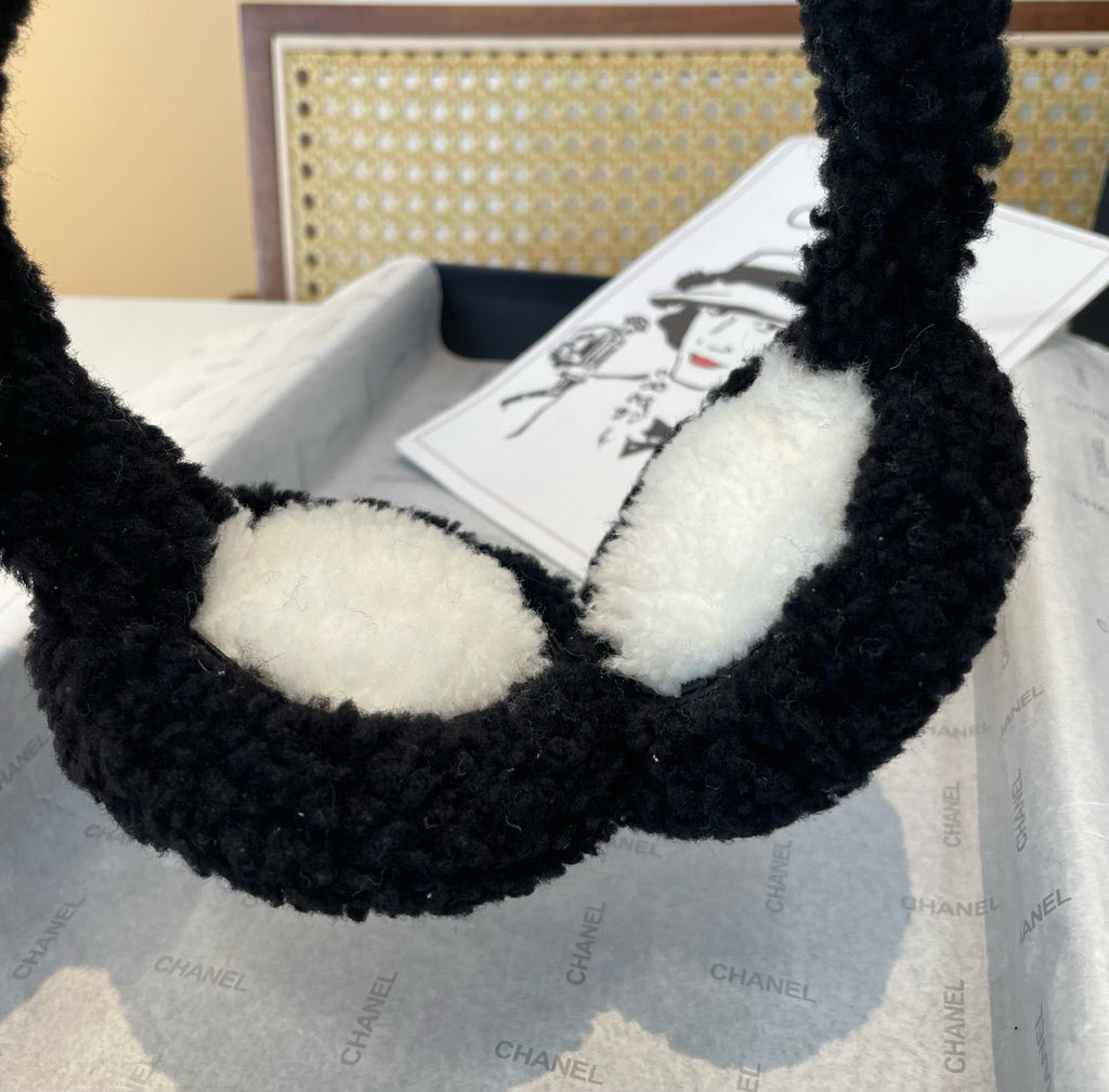 CHANEL 25S SKI EARMUFFS 877948