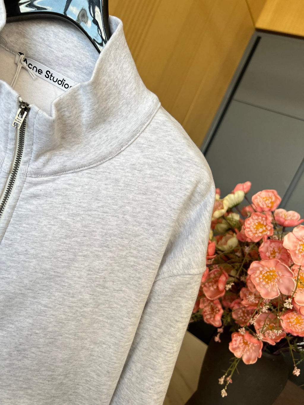 DIOR 25S EMBROIDERED SWEATSHIRT STYLE 221