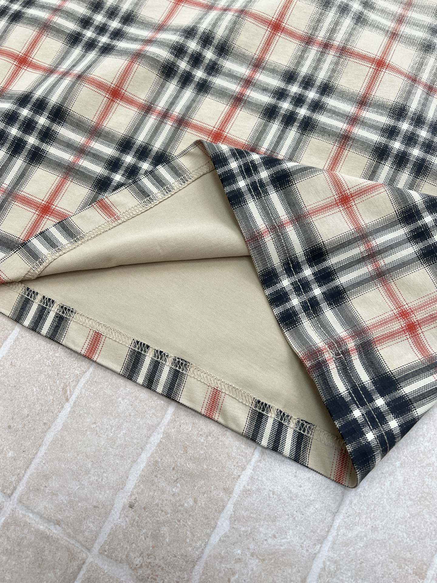 BURBERRY 26S T-SHIRT 385
