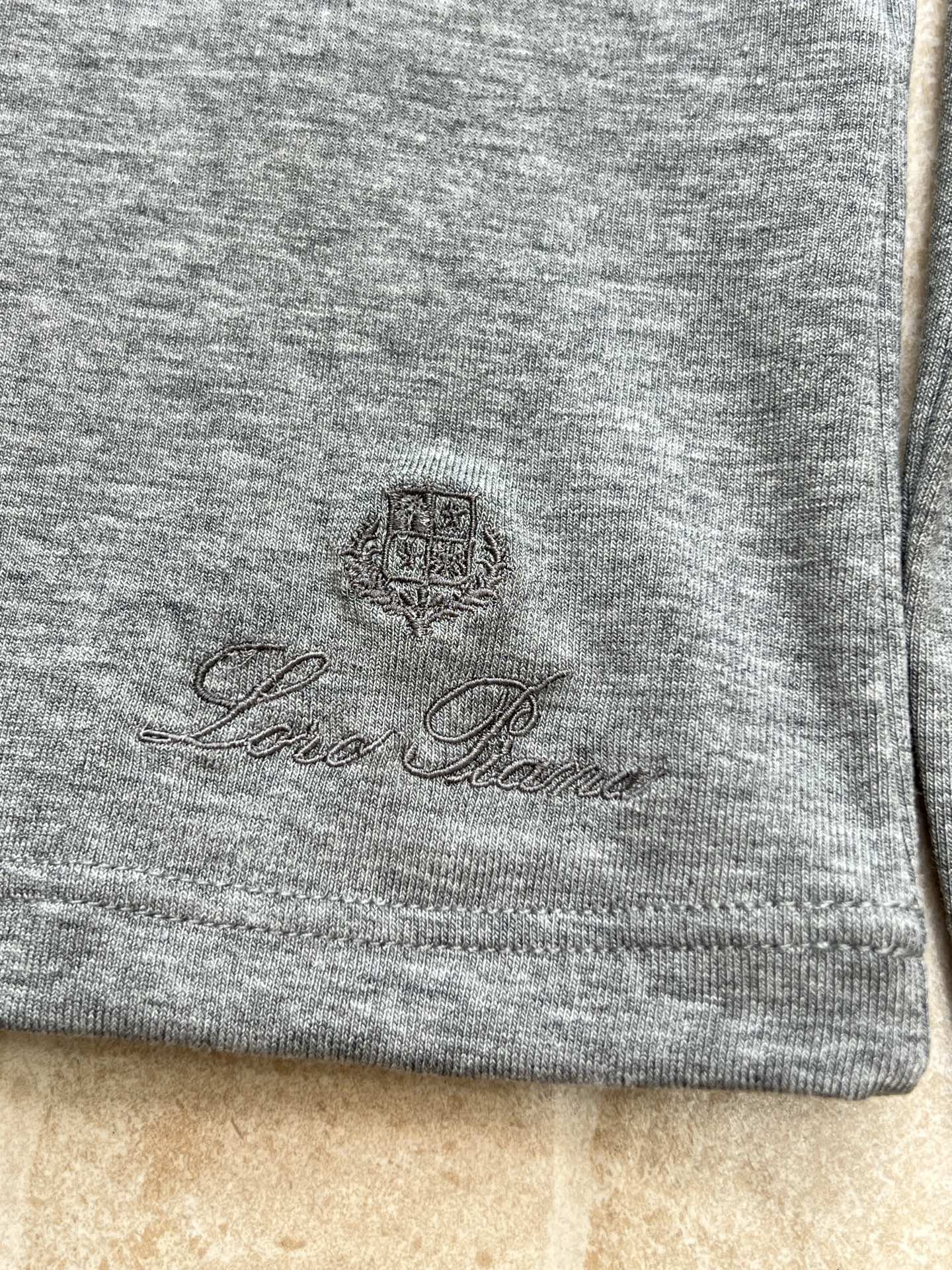 LORO PIANA 26S LONG SLEEVE T-SHIRT 764