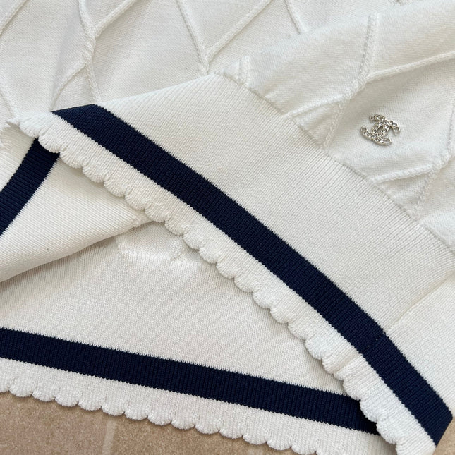 CHANEL 26S SLEEVELESS POLO KNIT TOP STYLE 1151