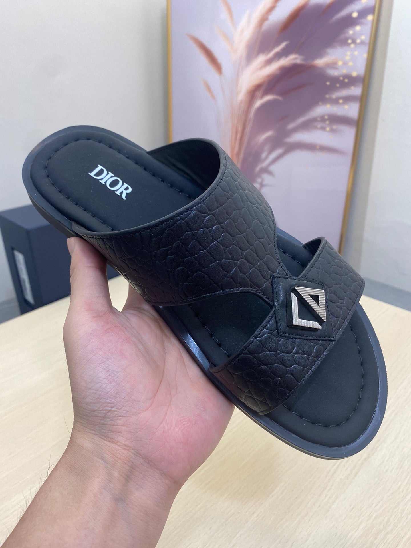 CD ALIDAS CROSS SNAKE MOTIF SANDAL BLACK CALFSKIN