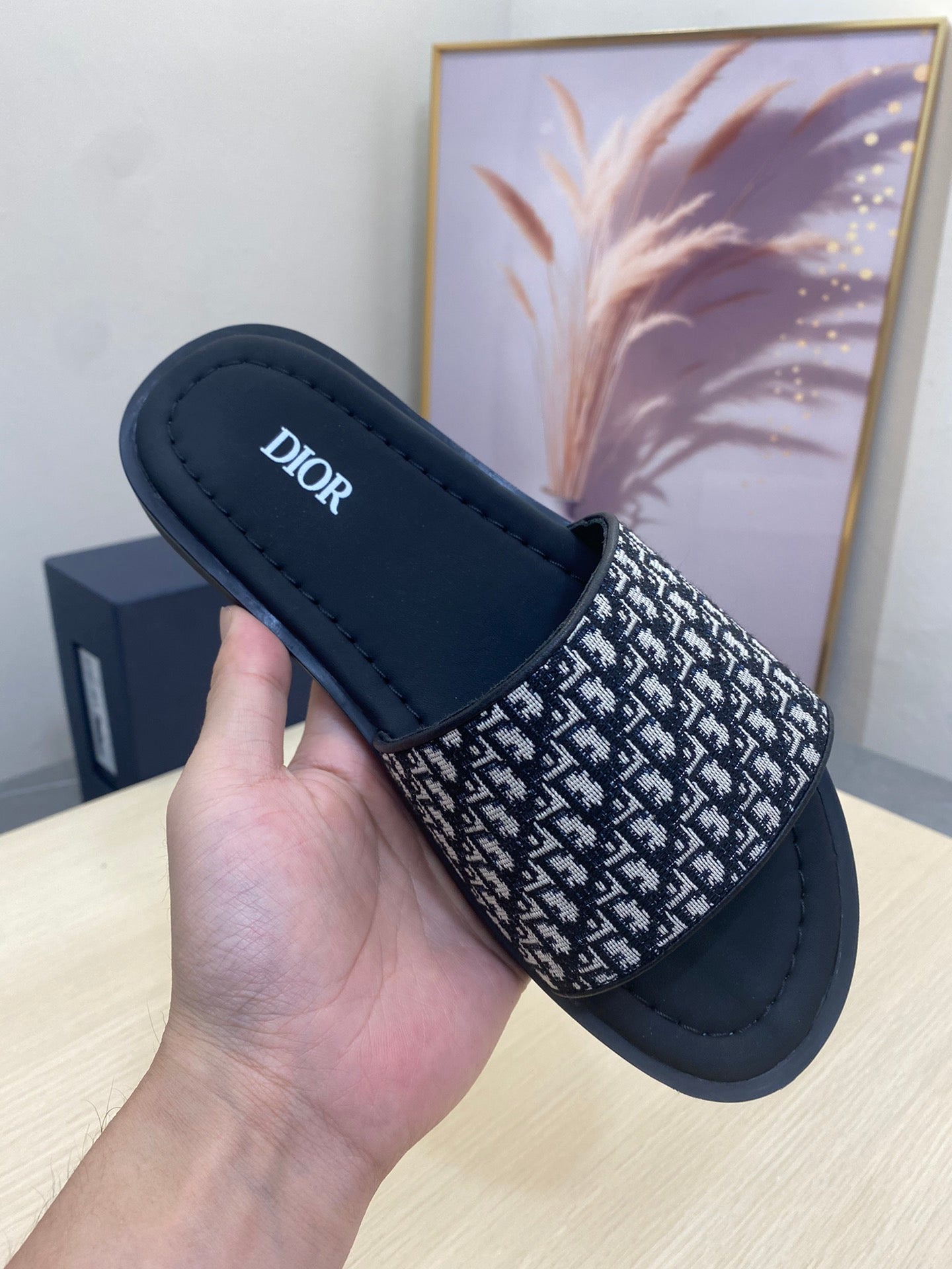 CD SLIDE ALIDAS SLIPPER BLACK AND WHITE JACQUARD