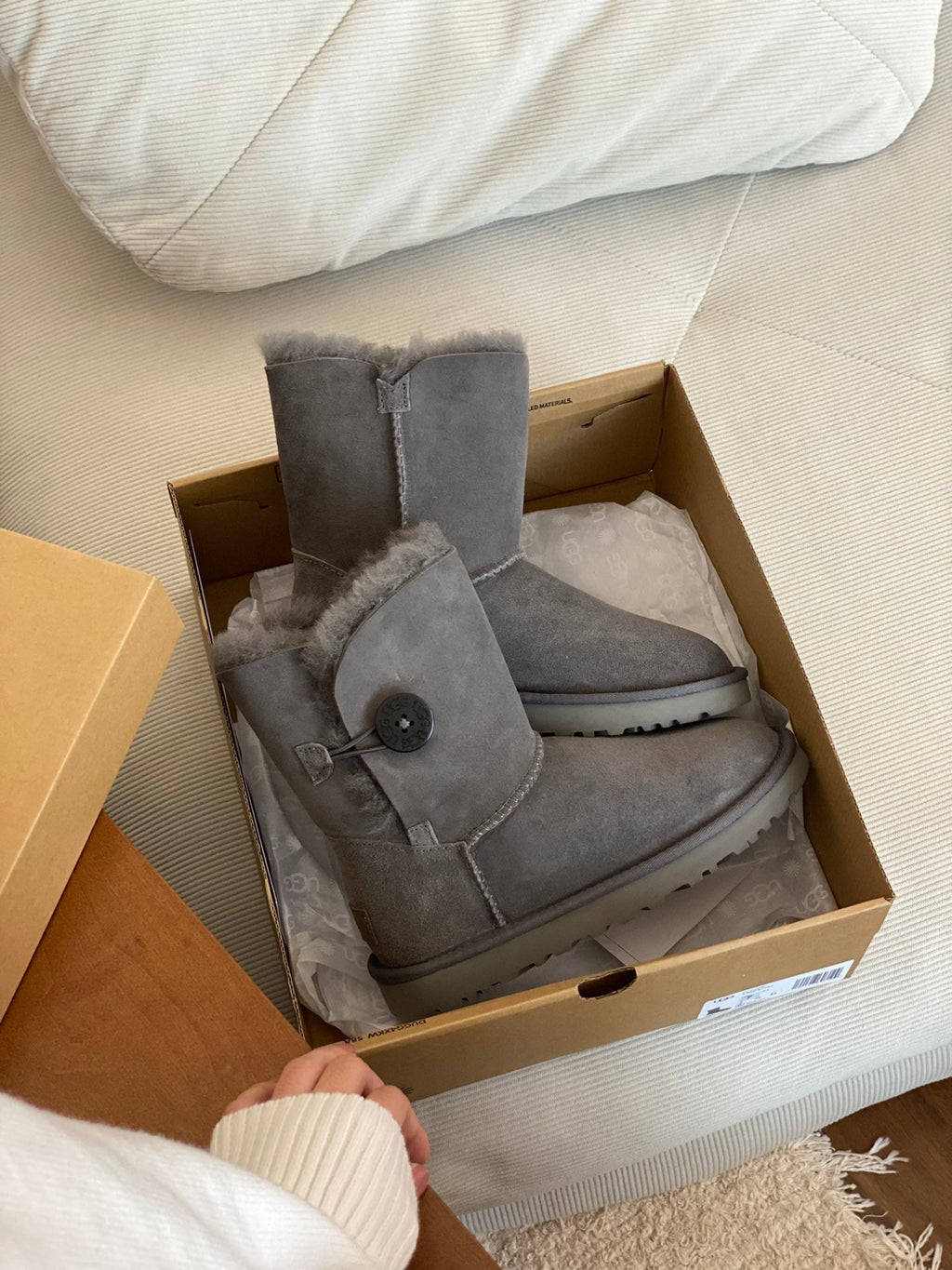 CLASSIC BAILEY BOOTS WITH BUTTONS IN SMOKE GRAY SUEDE AND WOOL LINED