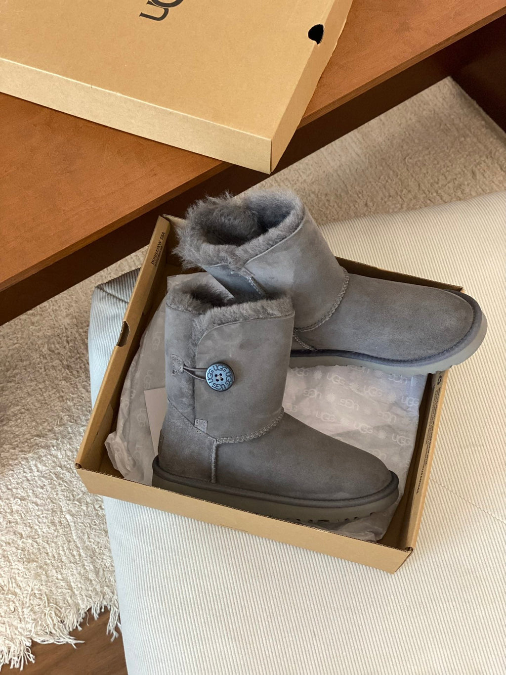 CLASSIC BAILEY BOOTS WITH BUTTONS IN SMOKE GRAY SUEDE AND WOOL LINED
