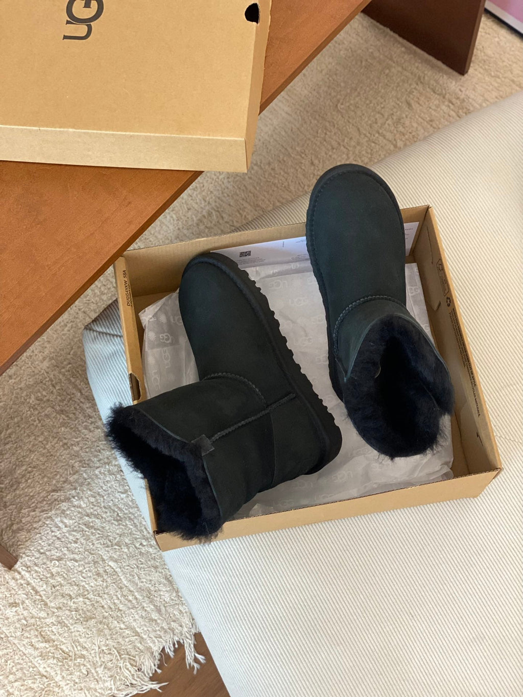 CLASSIC BAILEY BOOTS WITH BUTTONS IN BLACK SUEDE AND WOOL LINED