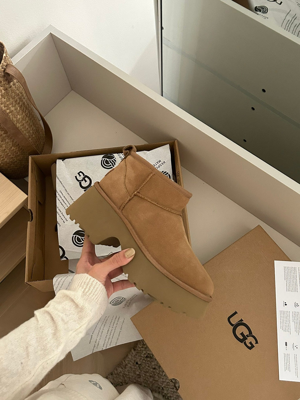CLASSIC ULTRA MINI PLATFORM IN BRONZE BROWN SUEDE