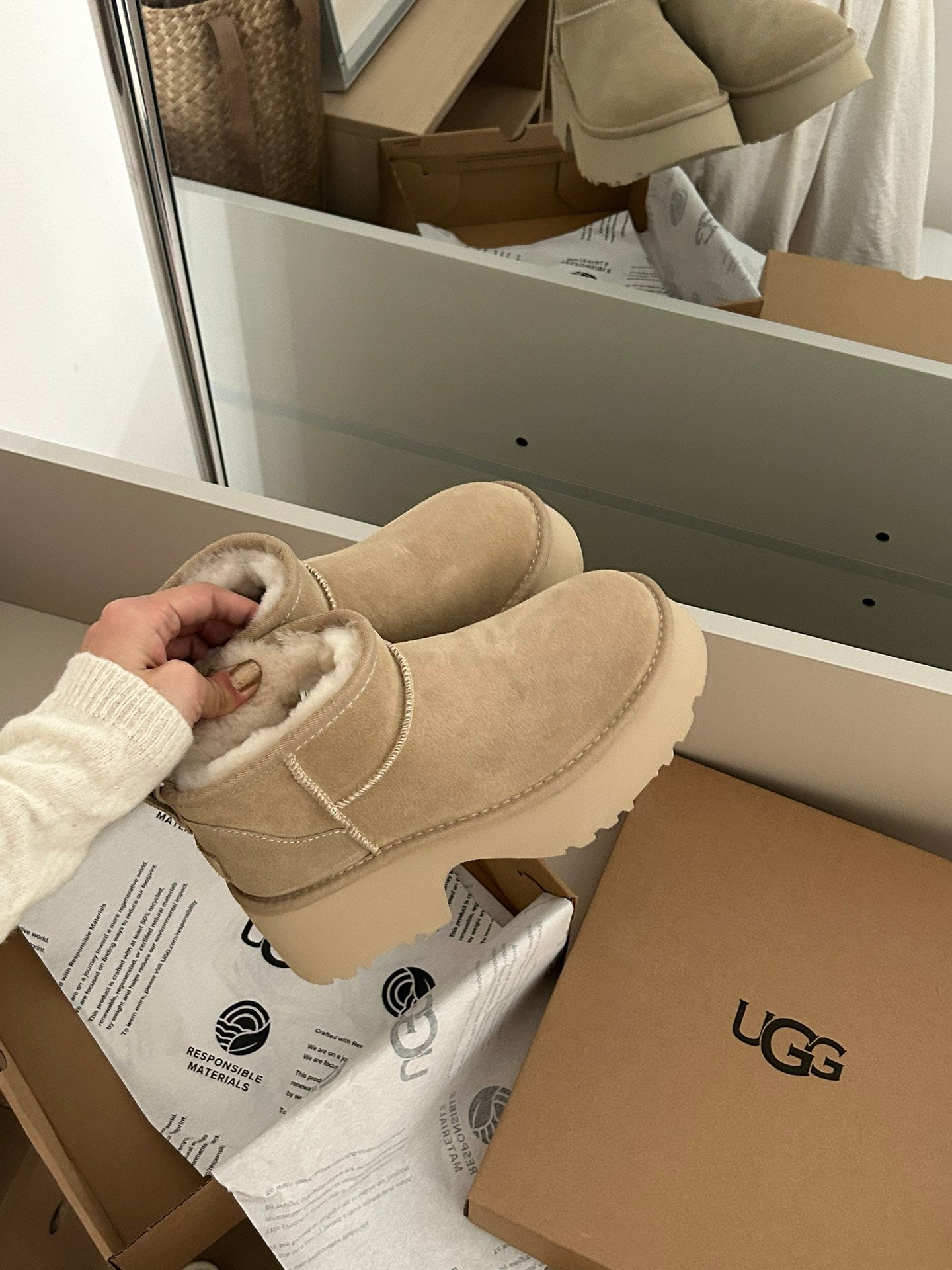 CLASSIC ULTRA MINI PLATFORM IN TORTILLA BROWN SUEDE