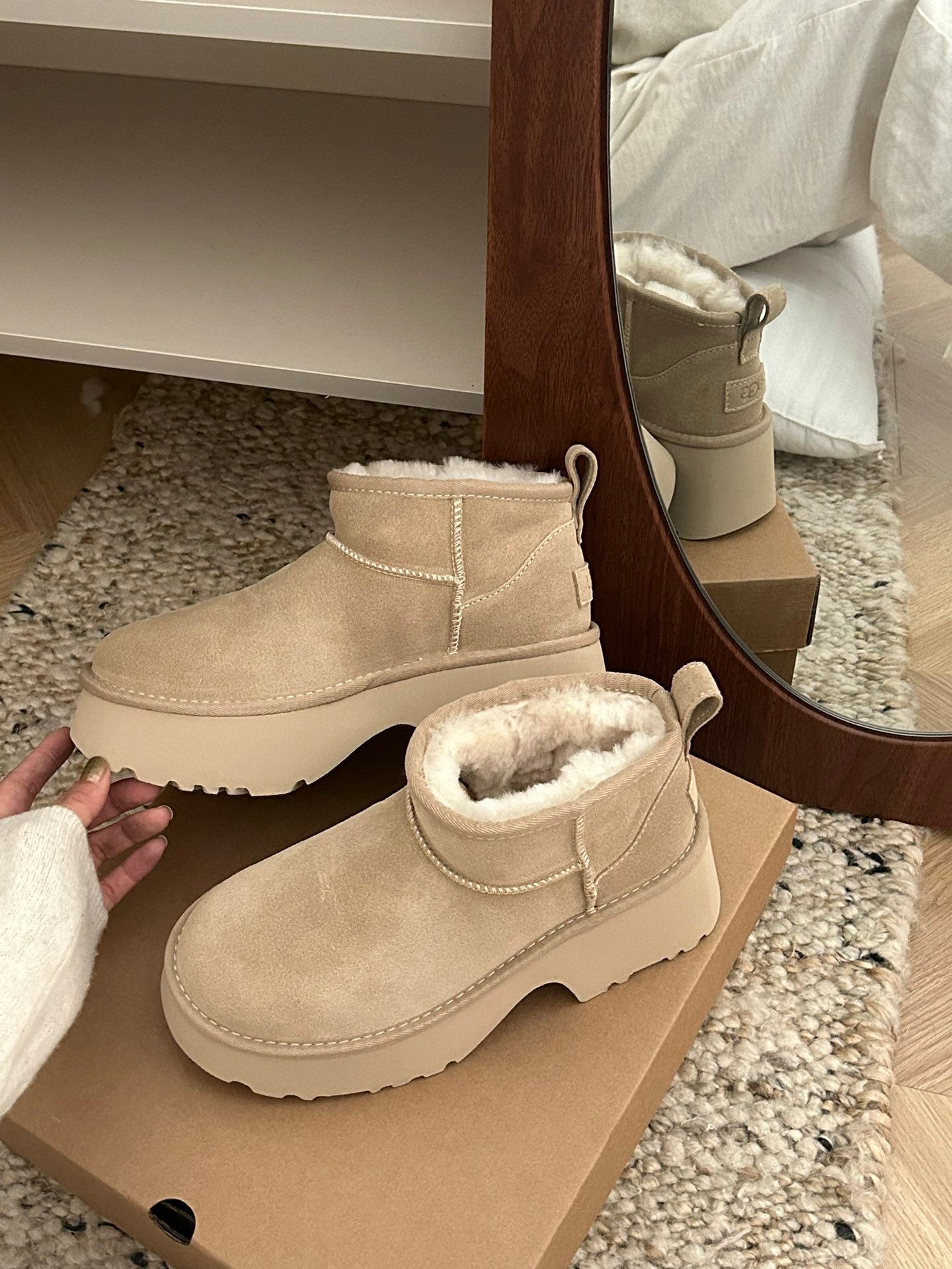 CLASSIC ULTRA MINI PLATFORM IN TORTILLA BROWN SUEDE